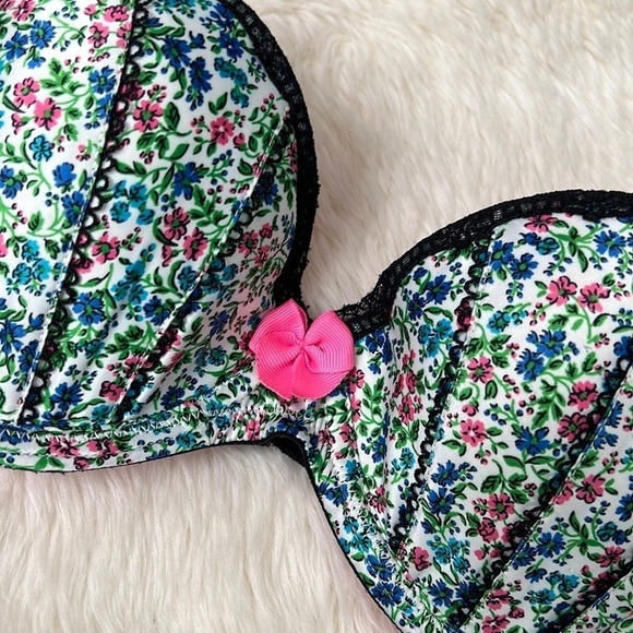 Victoria’s Secret Sexy Little Things Set - Picture 3 of 6